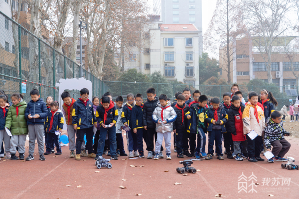 kaiyun开云官方网站 一份探索精巧的迎新礼物！南京市北京东路小学孩子们玩转科学嘉年华